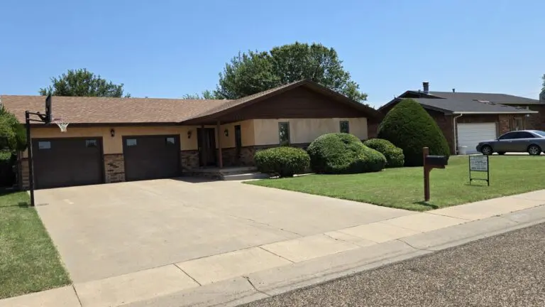 Front view of 1933 Windsor Lane, Liberal, KS