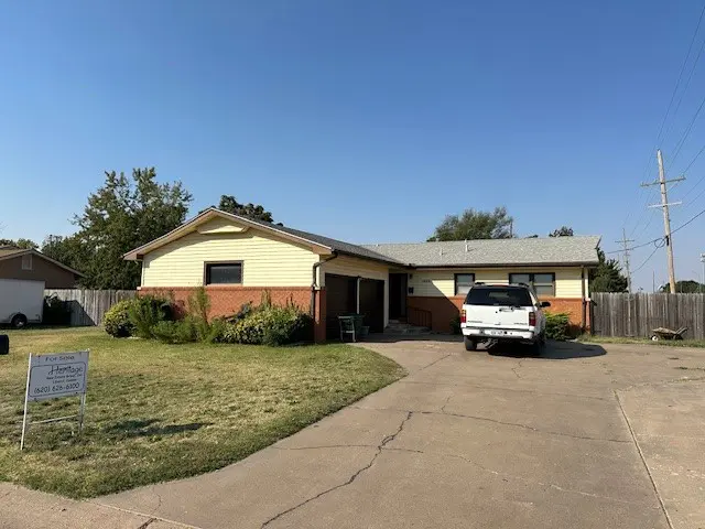 Front view of 1422 N Calhoun Ave., Liberal, KS