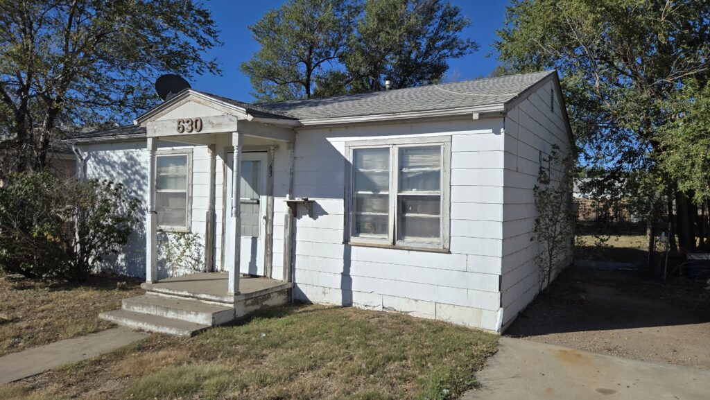 Front view of 630 Warren Ave., Liberal, KS