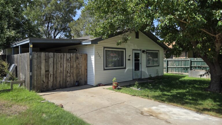 Front view of 1202 S. Washington Ave. Liberal, KS