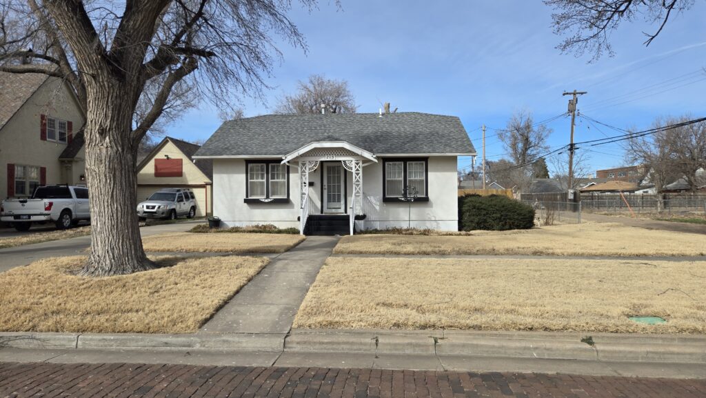 Front view of 215 W. 5th Street, Liberal, KS