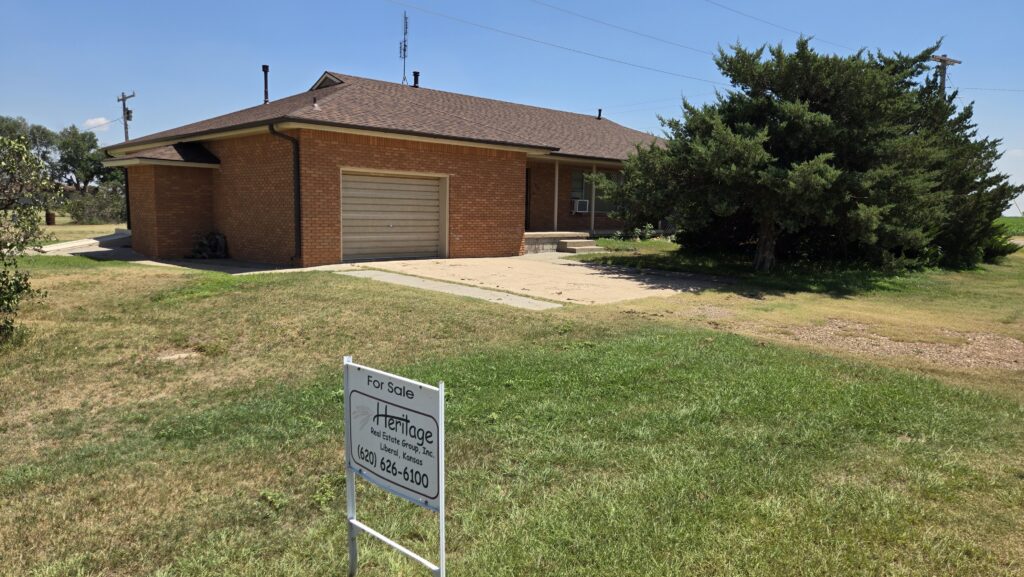 Front view of 422 Blackmer, Baker OK