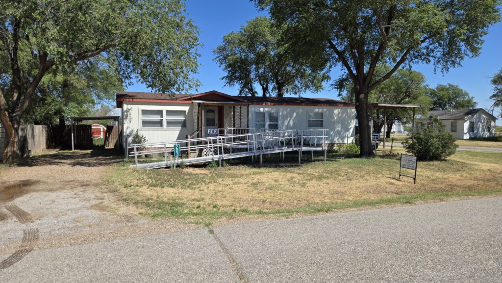 Front view of 203 W. Wheeler, Turpin, OK