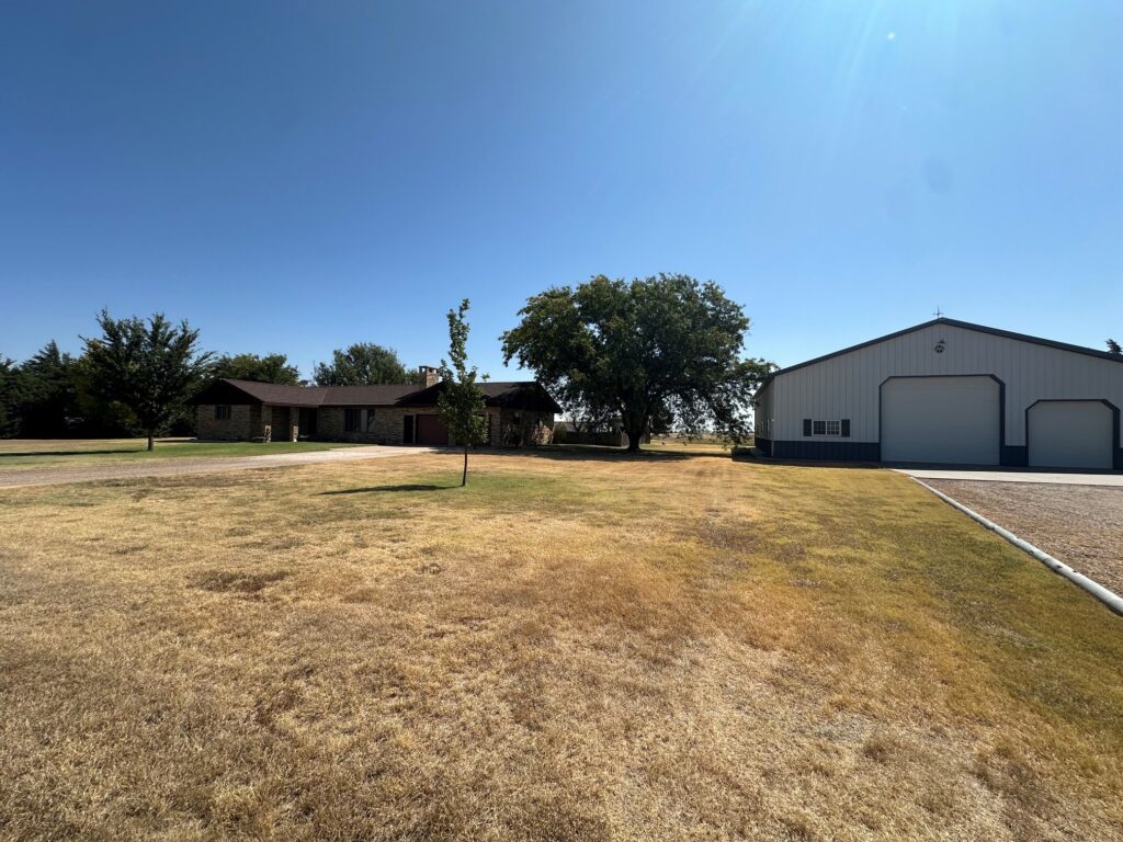 Front view of 20500 Road 26 Plains, KS