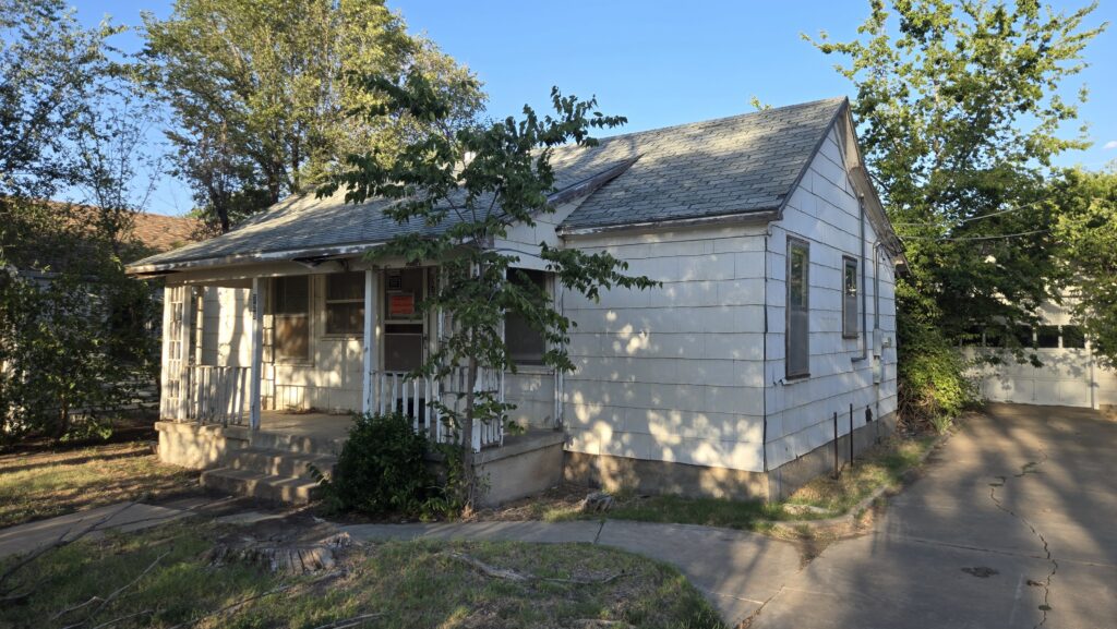 Front view of 729 N. Prospect Ave., Liberal, KS